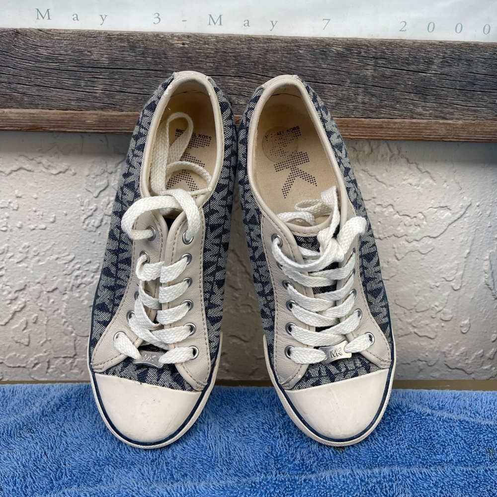 Michael Kors Women denim logo Sneakers size 5,5